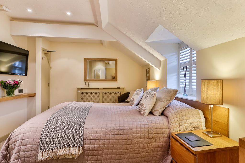 Отель The Coach House Брекон Экстерьер фото