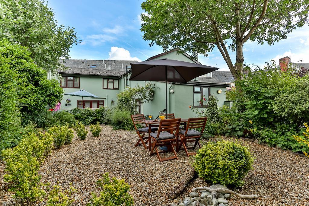 Отель The Coach House Брекон Экстерьер фото