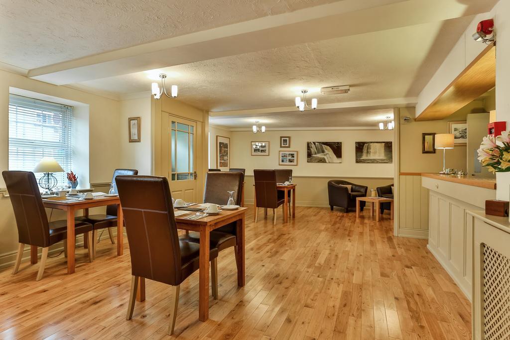 Отель The Coach House Брекон Экстерьер фото